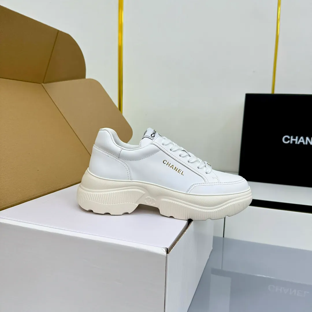 👟👟Ex-factory price 620👟👟 Chanel bread shoes ~ original calfskin panda shoes Chanel 25C latest hot style panda black and white sports shoes casual sneakers Xiaoxiang hot item classic black and white panda color coco girls must pay Fabric: original custom mixed sheepskin lining: original imported breathable mesh lining outsole: Original molded rubber + TPU combination Size: Women's 35-41